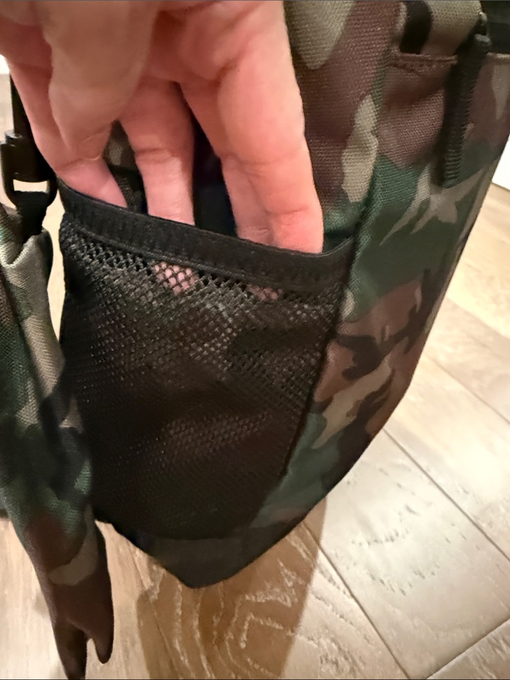 Jordan Camo Backpack with Red Jumpman Watter Bottle Picket and Pencil Bag - Picture 3 of 10